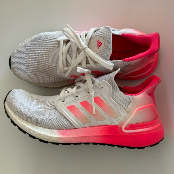 Women’s Adidas Ultraboost shoes size 7 - Picture 2 of 7